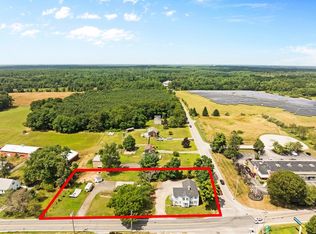 69 County St, Berkley, MA 02779