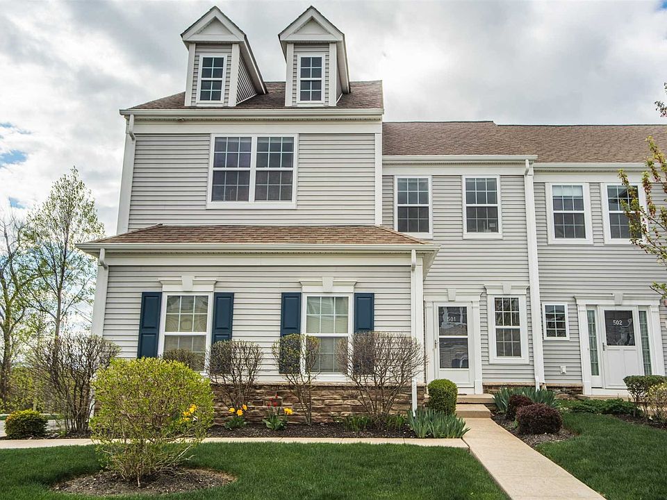 1st image of 9 Bainbridge Pl Unit 502