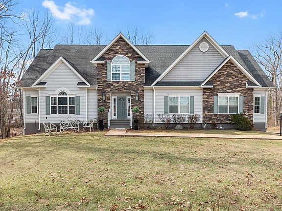 3rd image of 2067 Flint Hill Rd