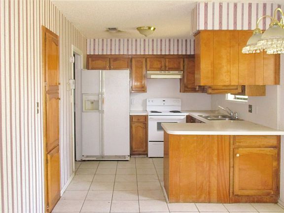 5th image of 6925 Alexandria Ct