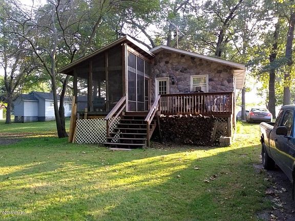 3rd image of 11206 Lakeshore Dr