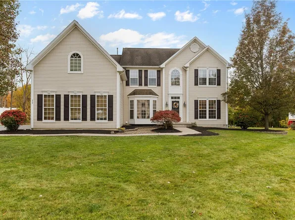 11 Tilsit Way, Webster, NY 14580