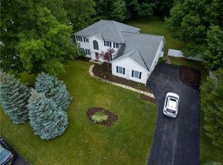 7799 Rolling Ridge Dr, Manlius, NY 13104