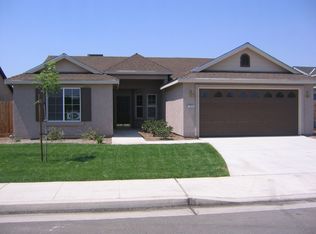 1326 River Springs Dr, Porterville, CA 93257