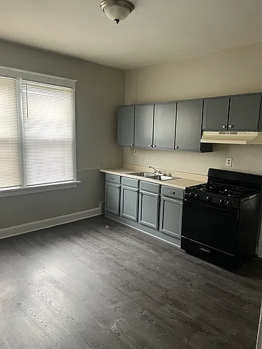 1218 W Madison St #2 Photo 1