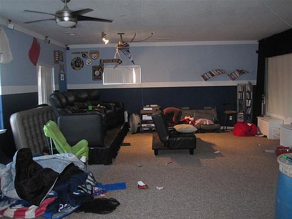 4th image of 9924 Miller Ln