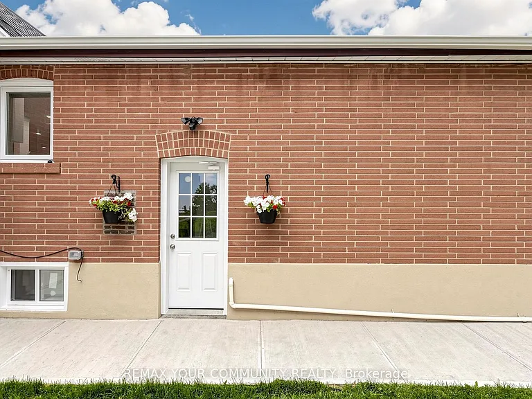 275 Betty Ann Dr — Photo 43