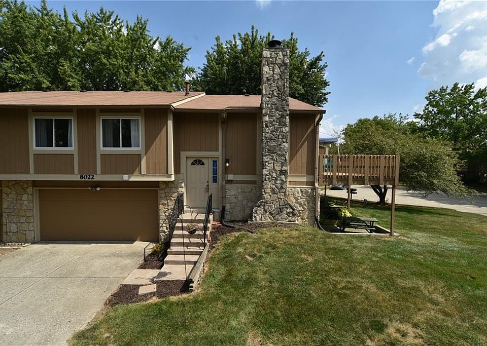 1st image of 8022 Sunfield Ct
