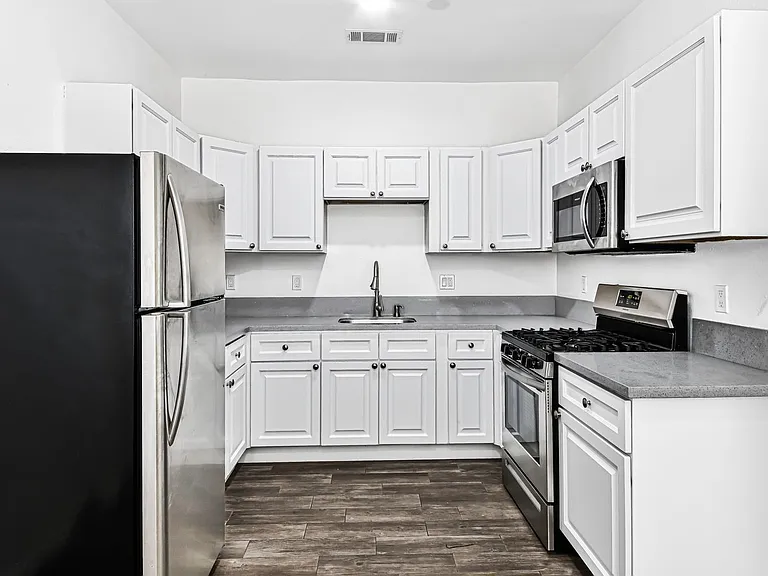 1503 S. Shenandoah St. — Photo 13