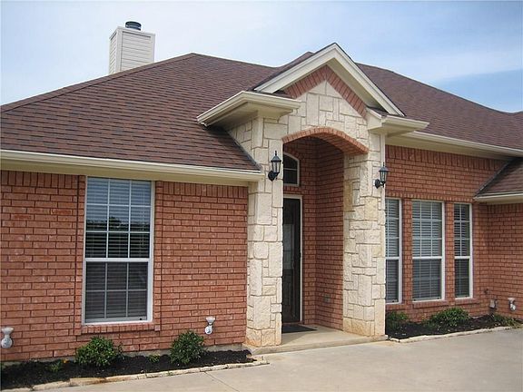 3rd image of 513 Green Meadow Dr