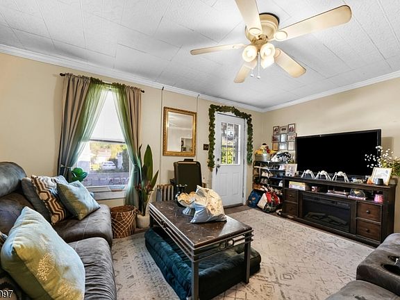 3rd image of 1185 5Th Ave #2