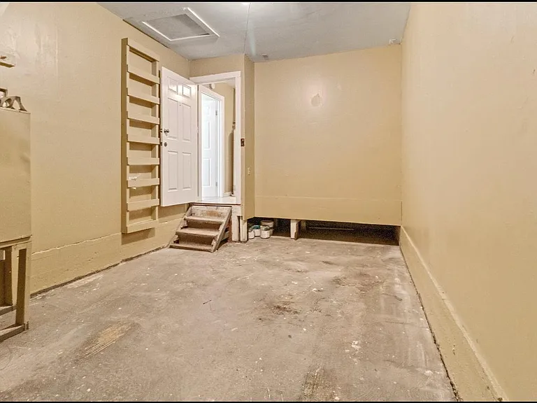 10911 Visalia Dr — Photo 16