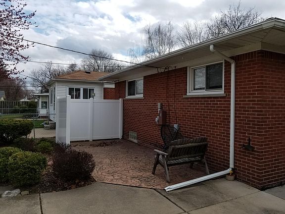 3rd image of 7837 Kolb Ave