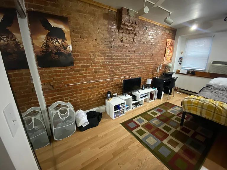 89 Prince St #2F — Photo 8