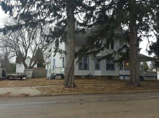 701 N 10th St, Rochelle, IL 61068