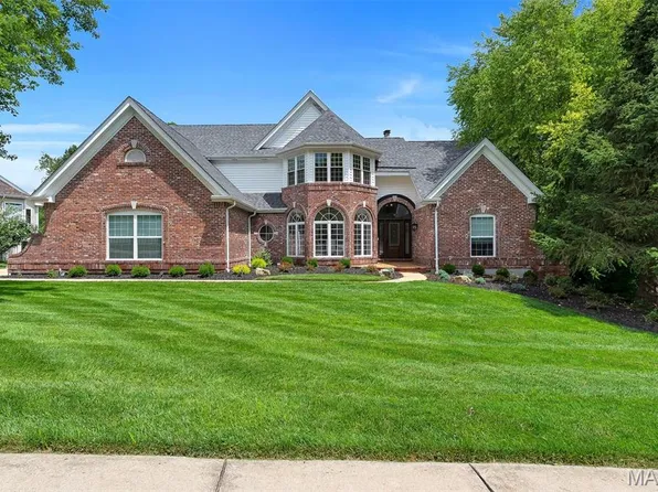17643 Wildridge Dr, Chesterfield, MO 63005