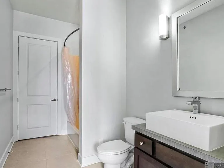 333 E Boyd Dr #17 — Photo 7