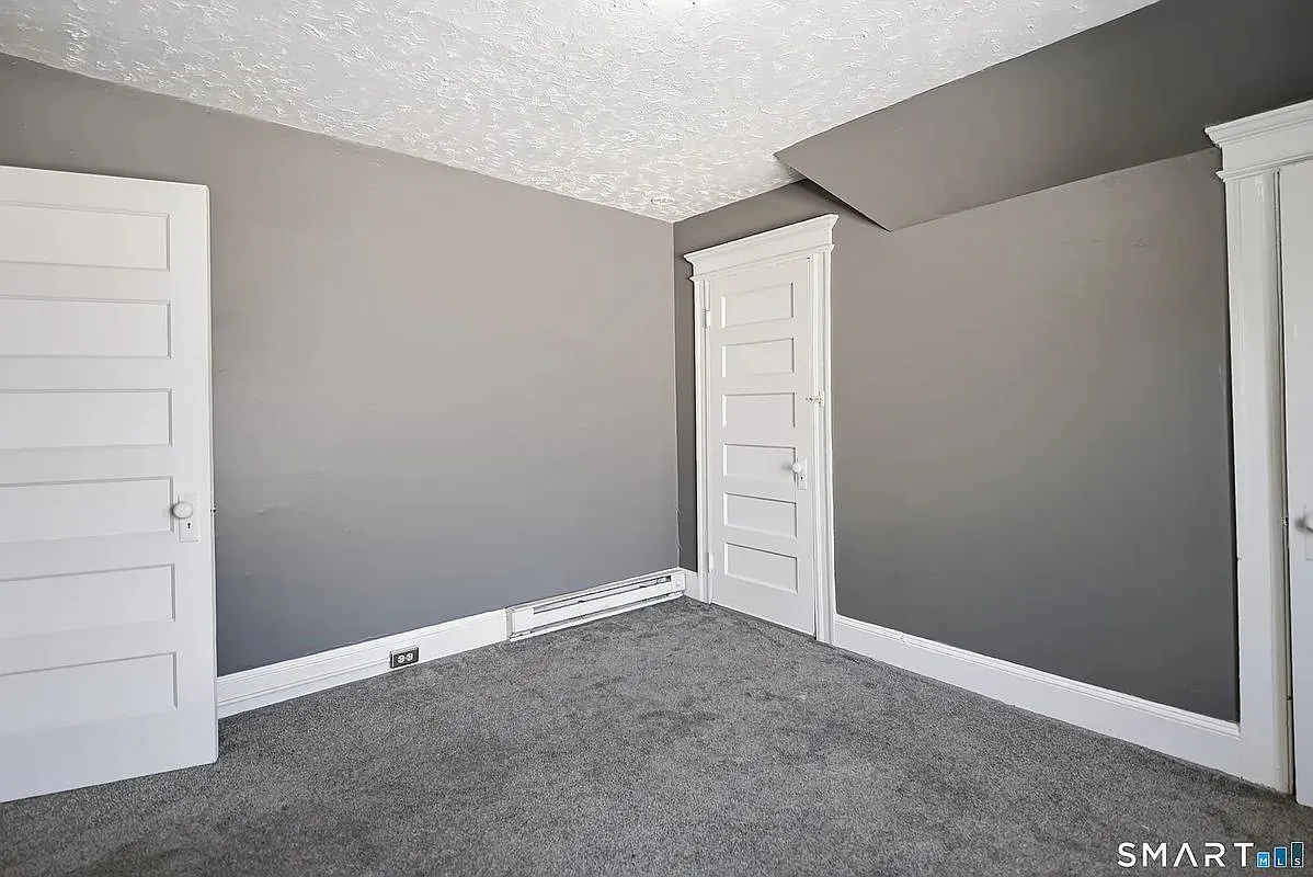 2 bed, 1.0 bath, 830 sqft, $1,950 — Photo 4