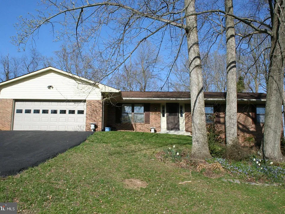 9815 Golden Russet Dr