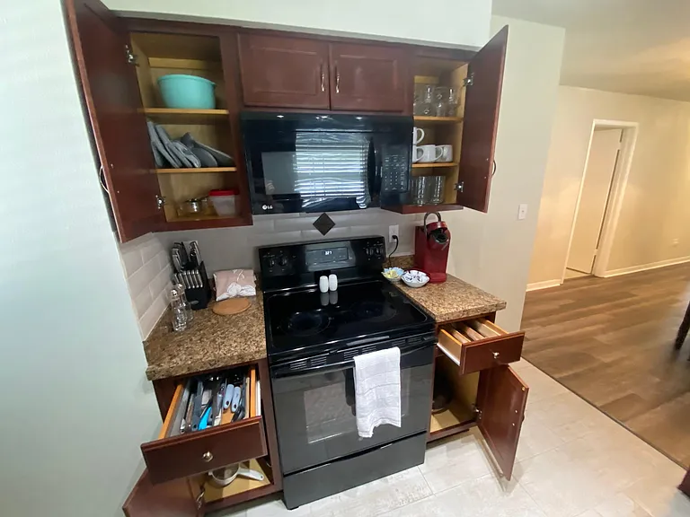 1718 W Palmetto St — Photo 13