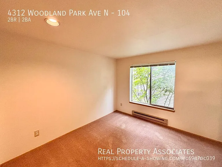 4312 Woodland Park Ave N #104 — Photo 14