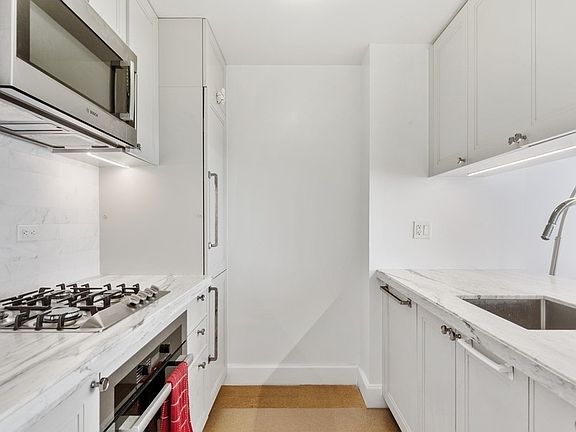 4th image of 389 E 89th St APT 7E