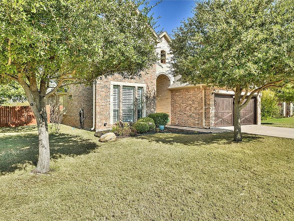 1st image of 2804 Willow Ridge Cir