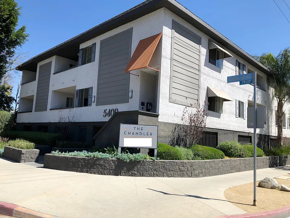 5400 Radford Ave #25