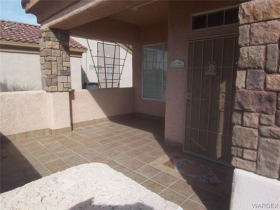 3rd image of 2305 Brookfield Dr