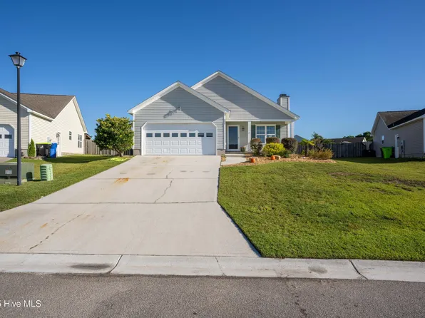 333 Rose Bud Ln, Holly Ridge, NC 28445