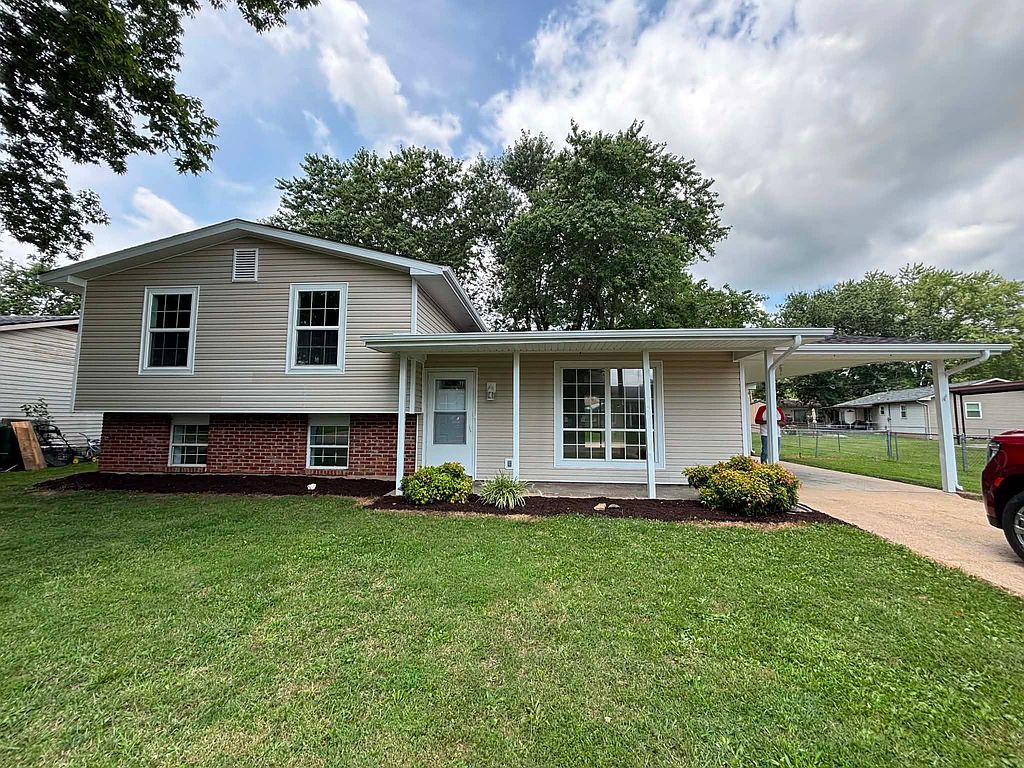 249 Valley Dr - Property Image