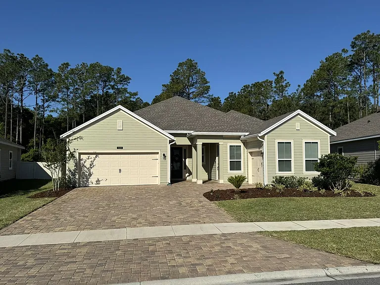 560 Glorieta Dr — Photo 1