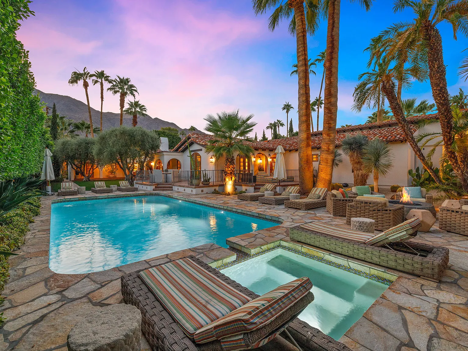 6 bed, 5822 sqft, $30,000 — Photo 1