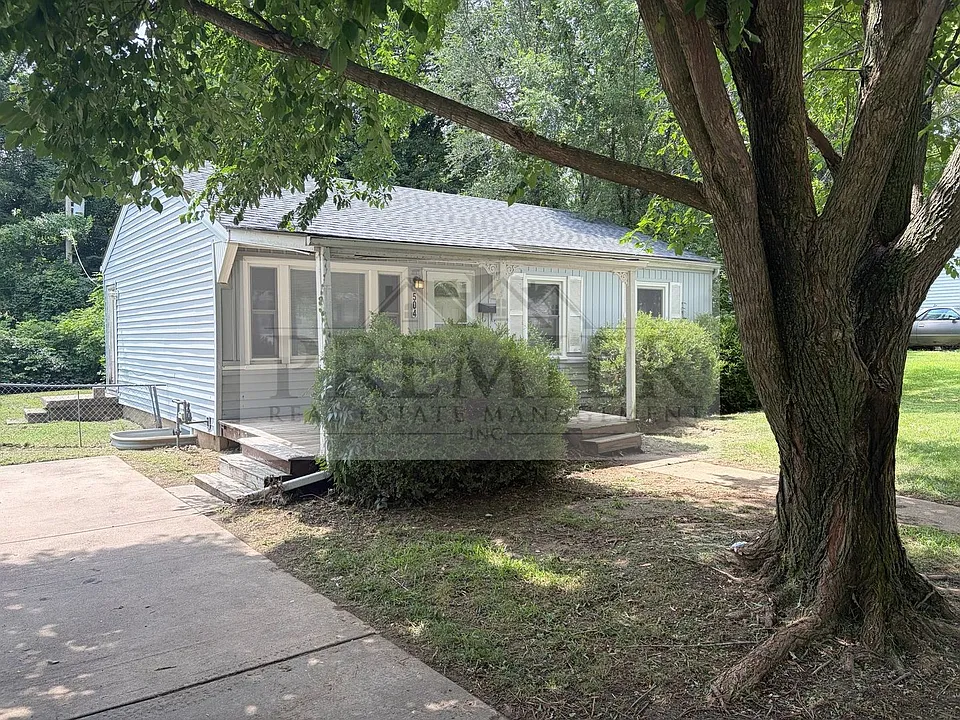 504 Westwood Dr