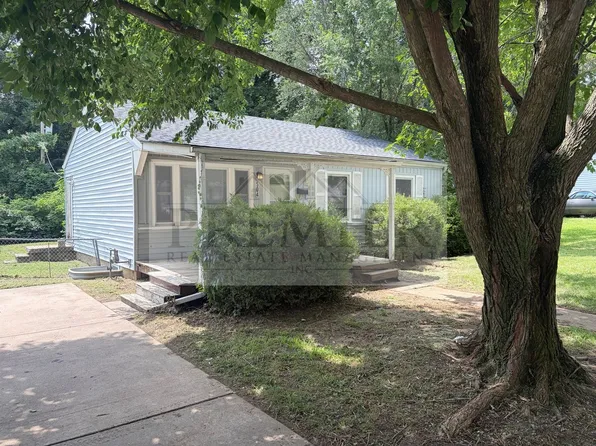 504 Westwood Dr, Independence, MO 64050