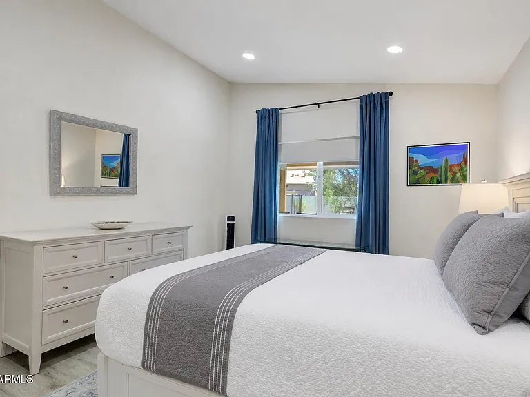 6863 E Kelton Ln — Photo 18