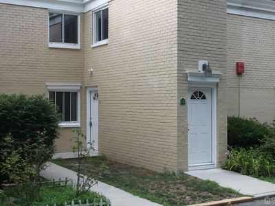 18 Lake Ave APT 5A, East Brunswick, NJ, 08816