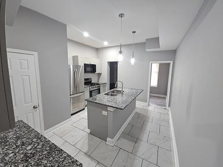 1246 Cleveland St — Photo 7