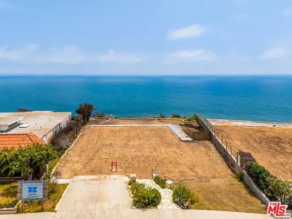 18428 Coastline Dr, Malibu, CA 90265