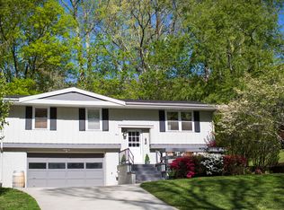 4 Waters Rd, Asheville, NC 28805