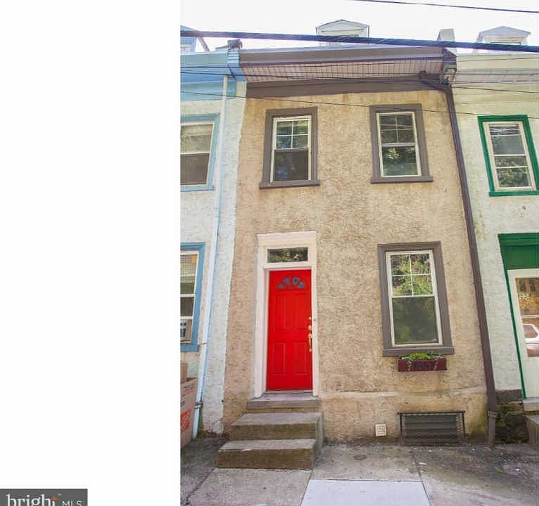 1st image of 4552 Silverwood St