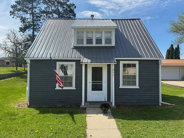 211 N Green St, Rushford, MN 55971