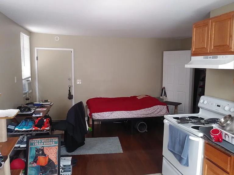 1704 Pleasant St #1F — Photo 11