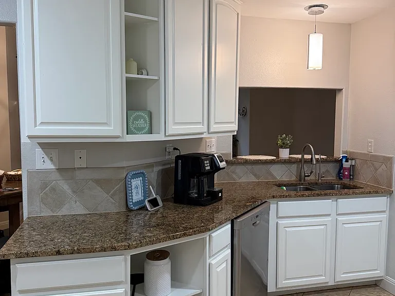 14800 Foy Dr — Photo 29