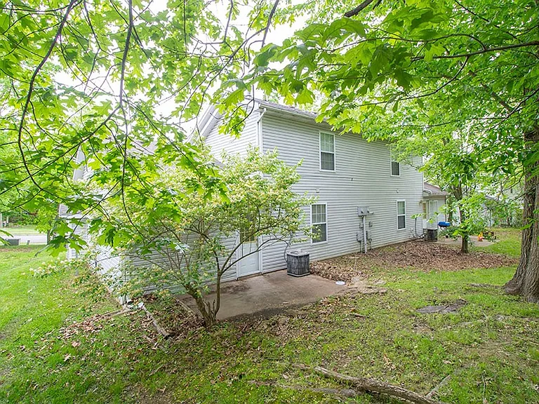 1316 Valley Creek Ln — Photo 25