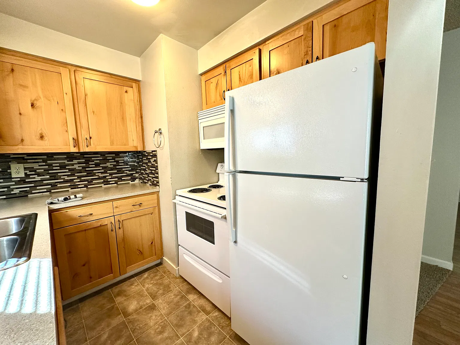 2 bed, 1100 sqft, $2,095 — Photo 4
