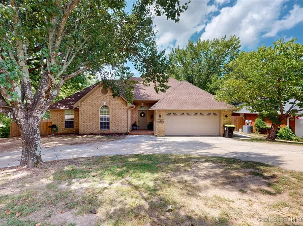 119 Shady Ln, Ada, OK 74820