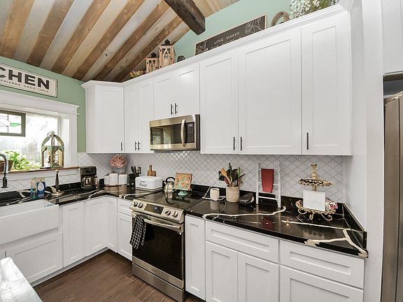 5th image of 20202 River Ridge Dr