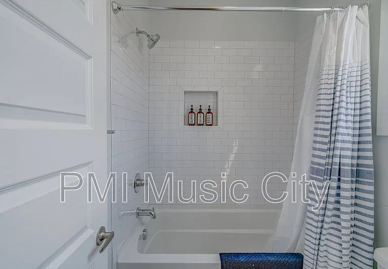 936 Southside Pl — Photo 31