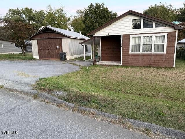 1st image of 212 Delaney St